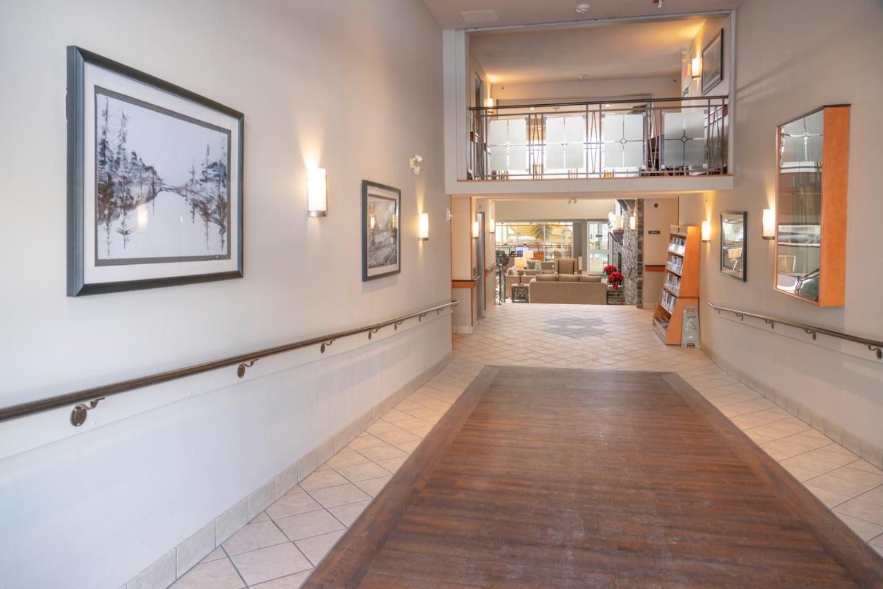 Hotel Pocaterra & Waterslide